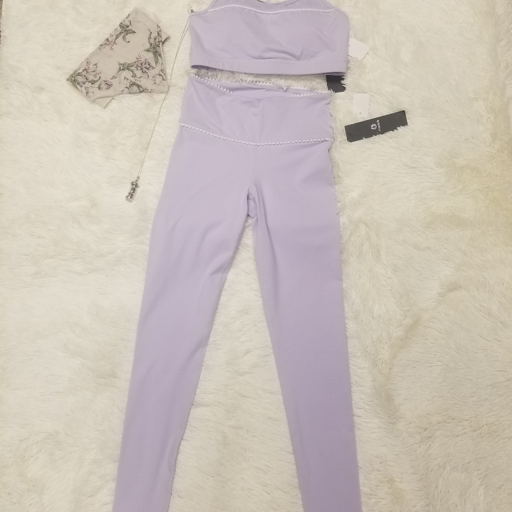 Activewear Set - Picture 2 of 7
